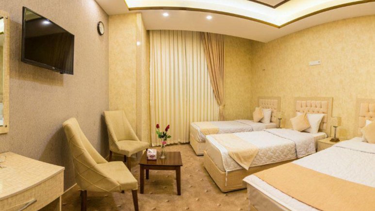 اتاق سه تخته هتل آزادی تبریز